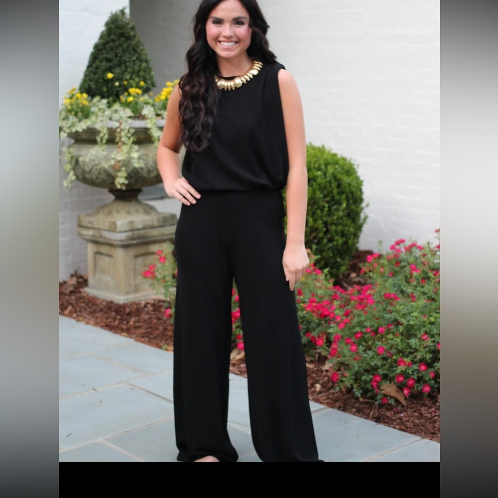 Elegant Black Sleeveless set